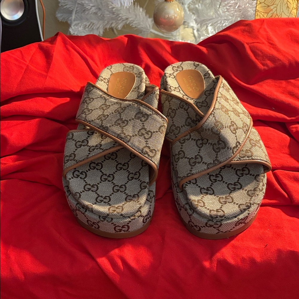 Platform Slides - image 2